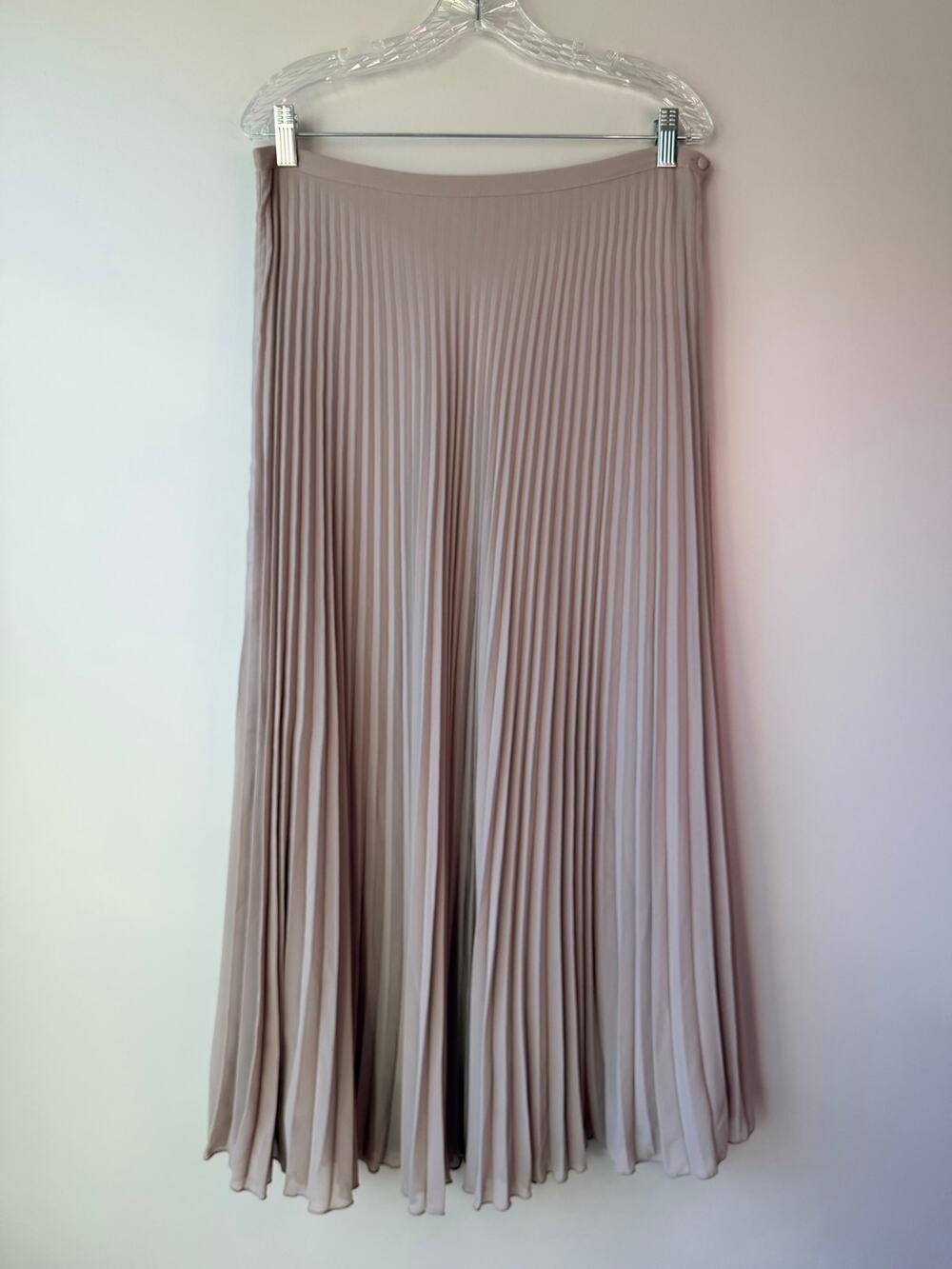 Garnet Hill Size 12 Pleated maxi skirt taupe lined